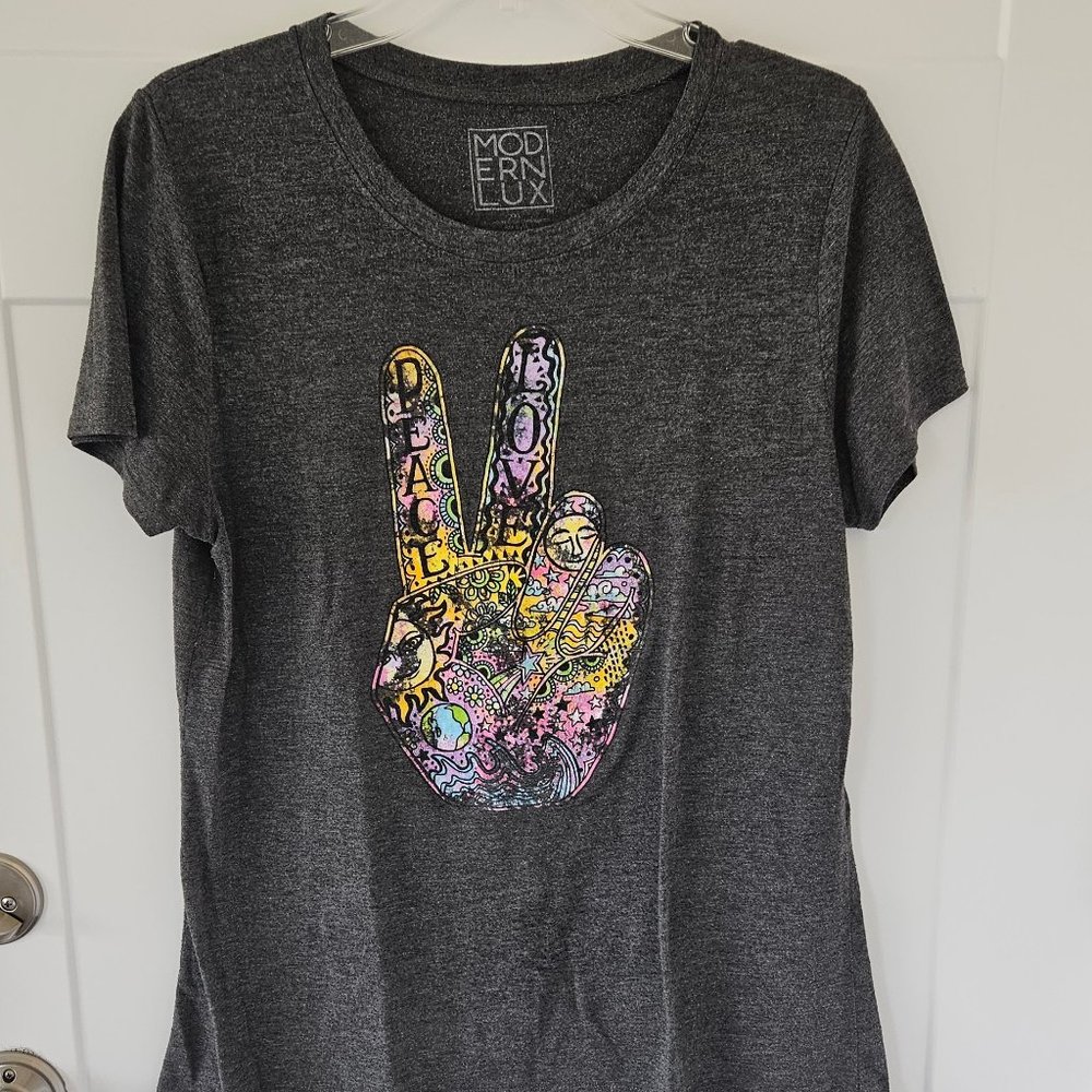 Modern Lux plus size Peace Top. Size XXL - Picture 2 of 5